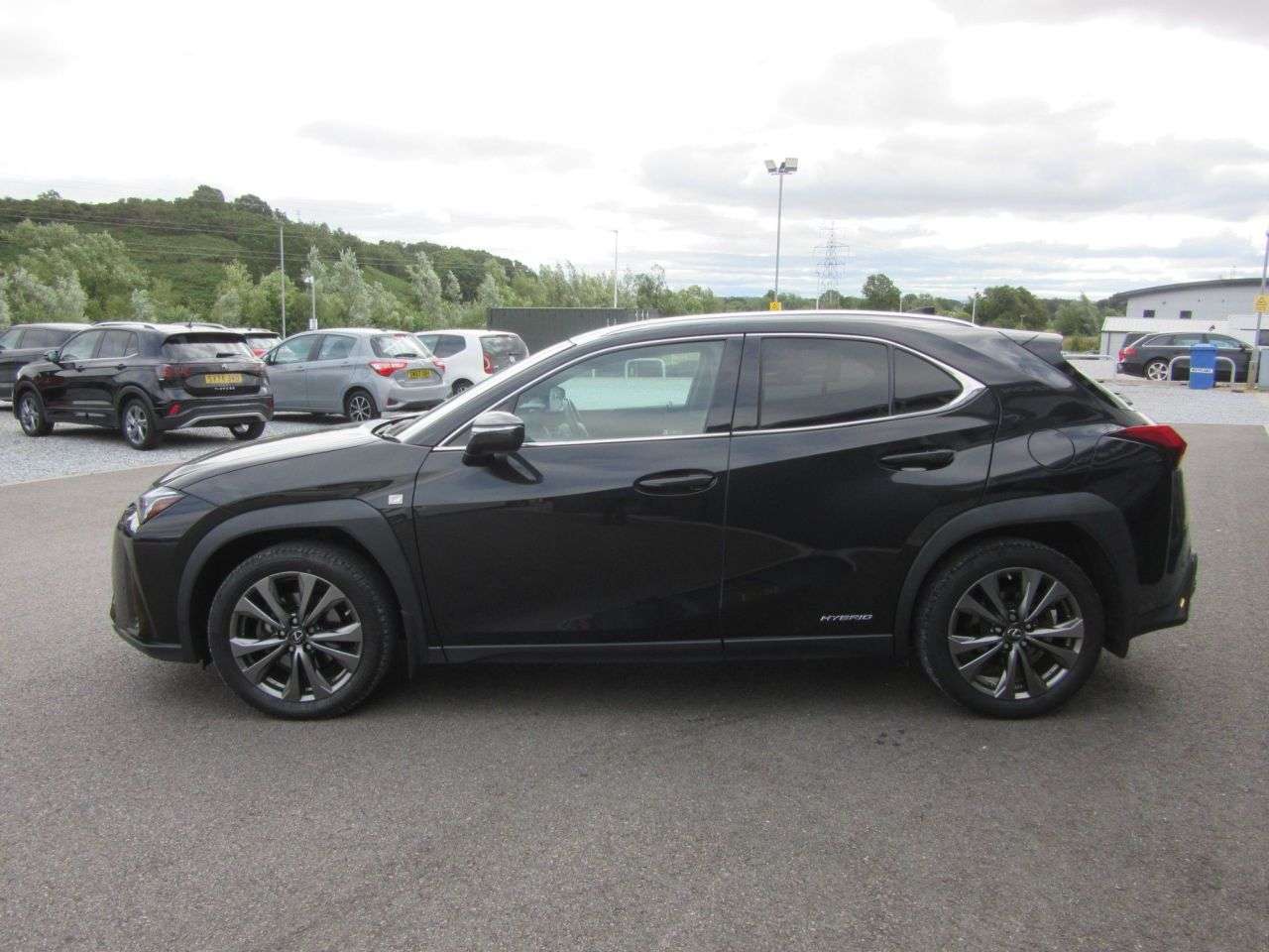 A 2020 LEXUS UX 2.0 250h F Sport SUV 5dr Petrol Hybrid E-CVT Euro 6 (s/s) (184 ps) A 2020 LEXUS UX 2.0 250h F Sport SUV 5dr Petrol Hybrid E-CVT Euro 6 (s/s) (184 ps)