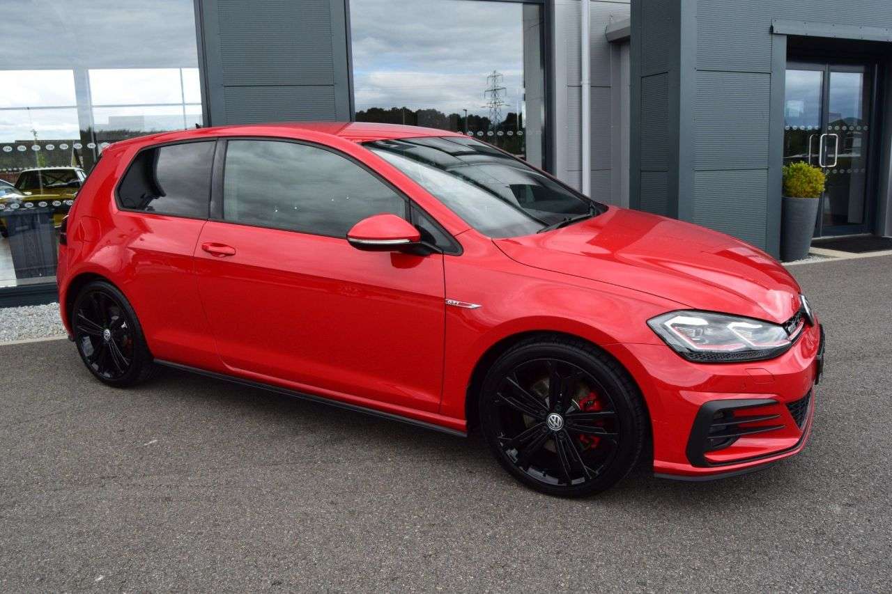 A 2018 VOLKSWAGEN GOLF 2.0 TSI GTI Hatchback 3dr Petrol Manual Euro 6 (s/s) (230 ps) A 2018 VOLKSWAGEN GOLF 2.0 TSI GTI Hatchback 3dr Petrol Manual Euro 6 (s/s) (230 ps)
