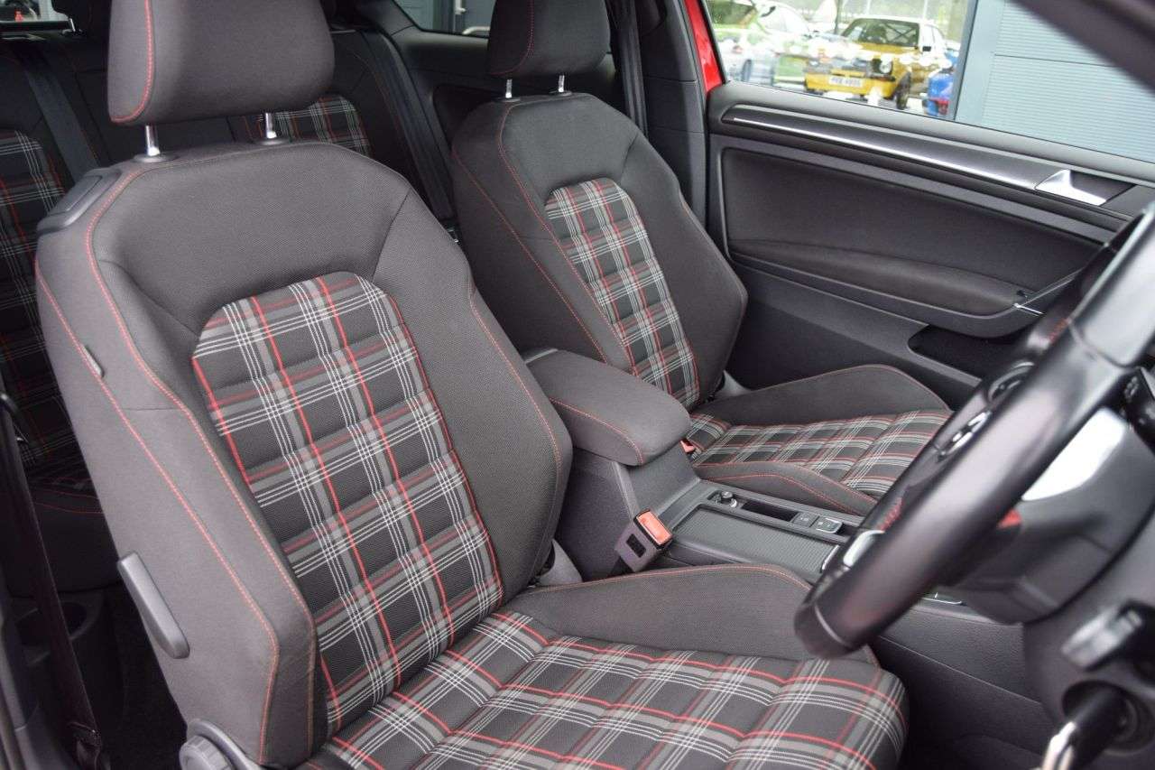 2018 VOLKSWAGEN GOLF 2018 VOLKSWAGEN GOLF