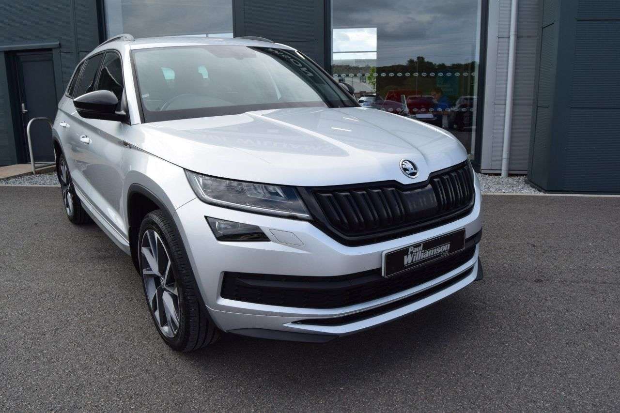 A 2019 SKODA KODIAQ 2.0 TDI SportLine SUV 5dr Diesel DSG 4WD Euro 6 (s/s) (7 Seat) (190 ps) A 2019 SKODA KODIAQ 2.0 TDI SportLine SUV 5dr Diesel DSG 4WD Euro 6 (s/s) (7 Seat) (190 ps)