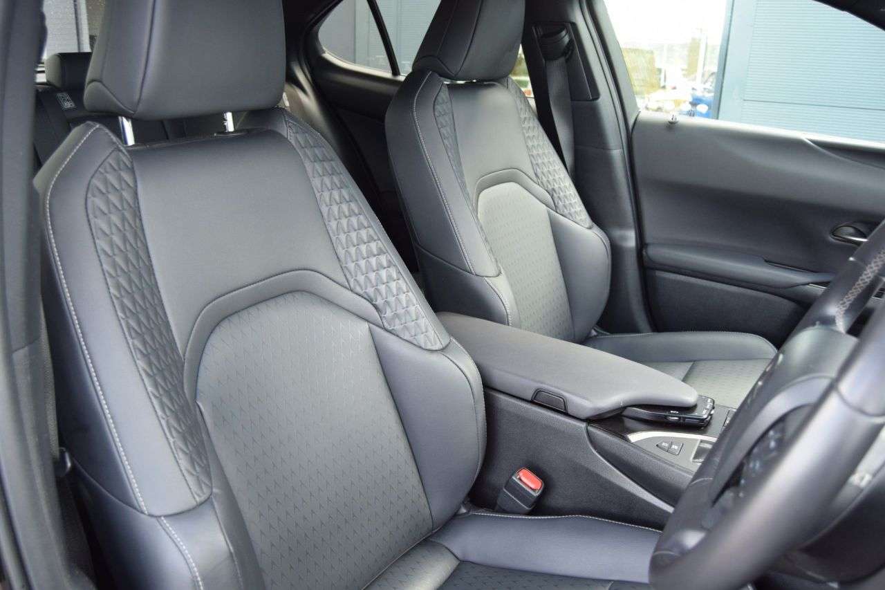 2021 LEXUS UX 2021 LEXUS UX
