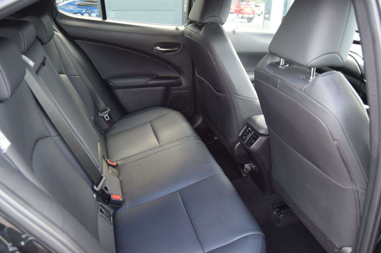 2021 LEXUS UX 2021 LEXUS UX