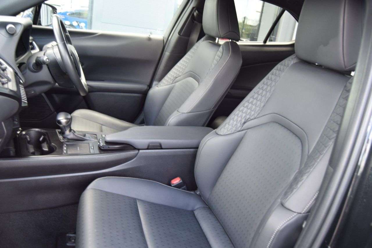 2021 LEXUS UX 2021 LEXUS UX