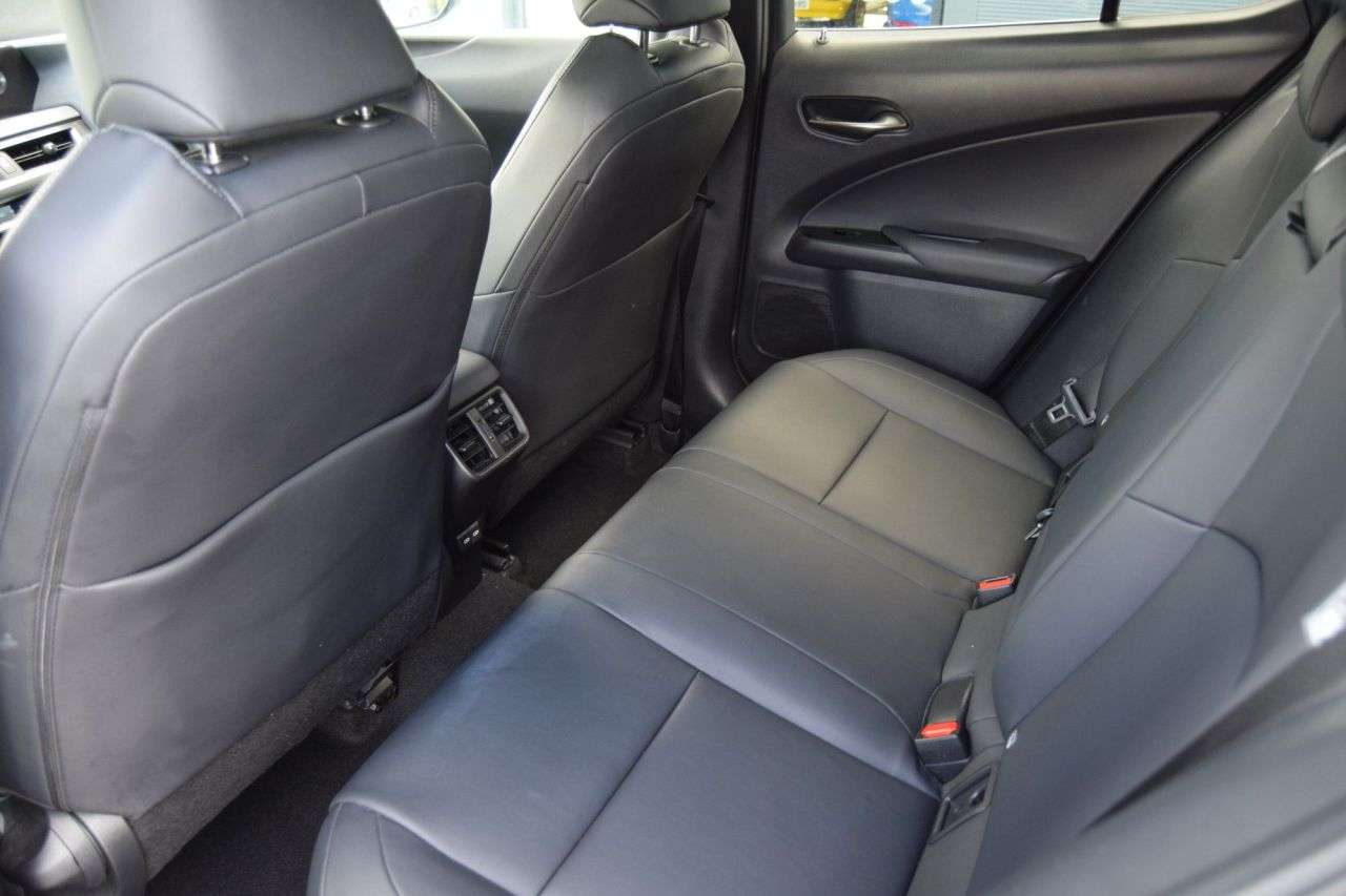 2021 LEXUS UX 2021 LEXUS UX