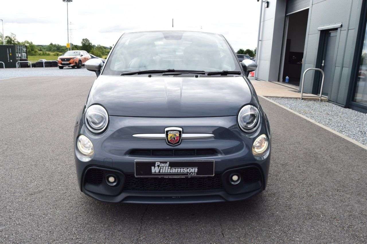 2021 ABARTH 595 2021 ABARTH 595