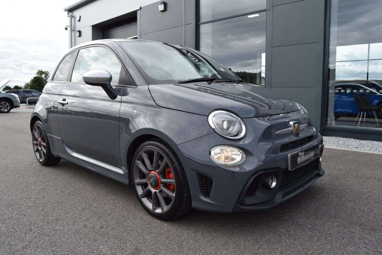 2021 ABARTH 595 2021 ABARTH 595