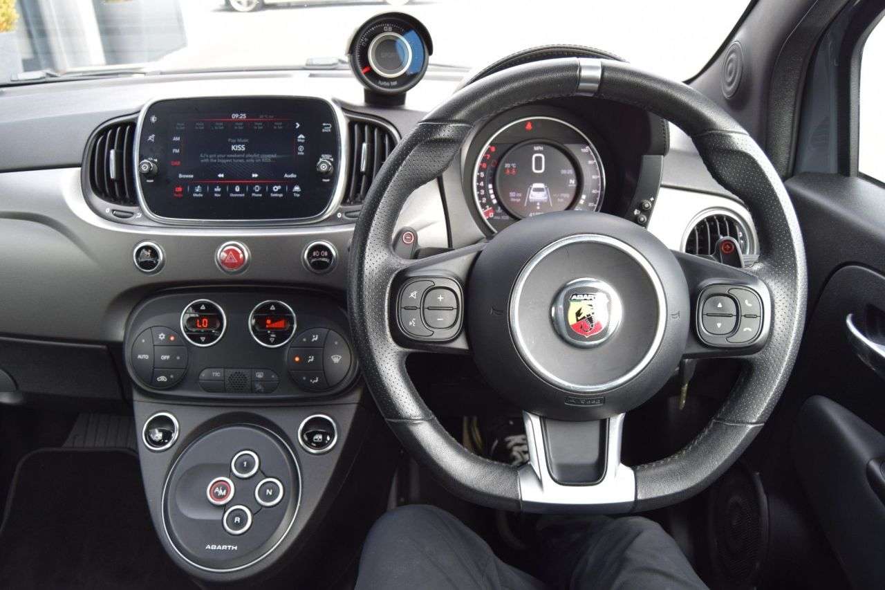 2021 ABARTH 595 2021 ABARTH 595
