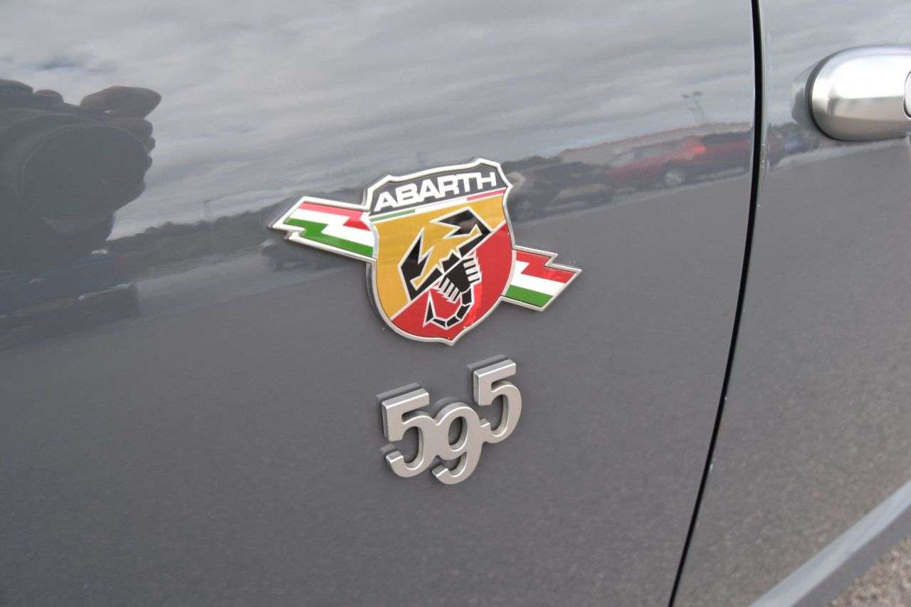 2021 ABARTH 595 2021 ABARTH 595