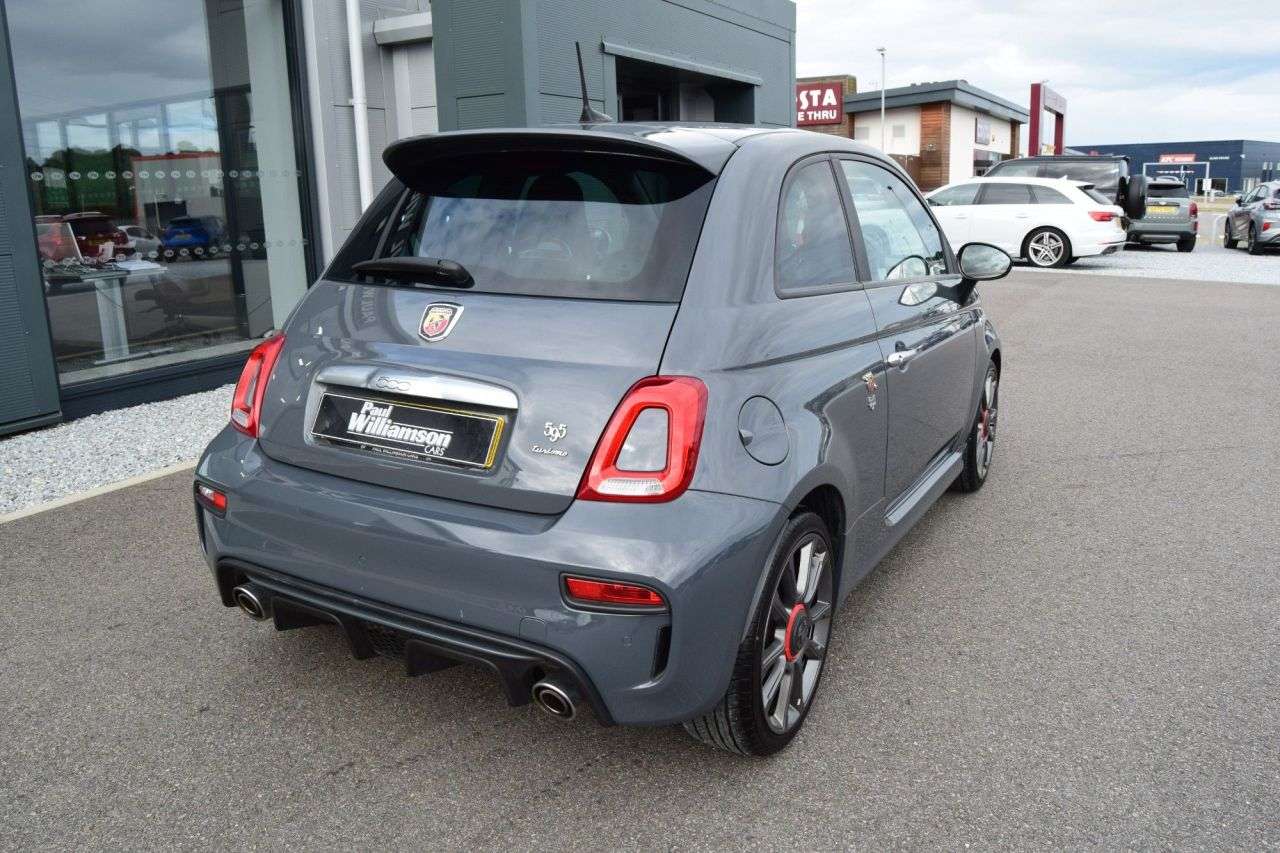 2021 ABARTH 595 2021 ABARTH 595