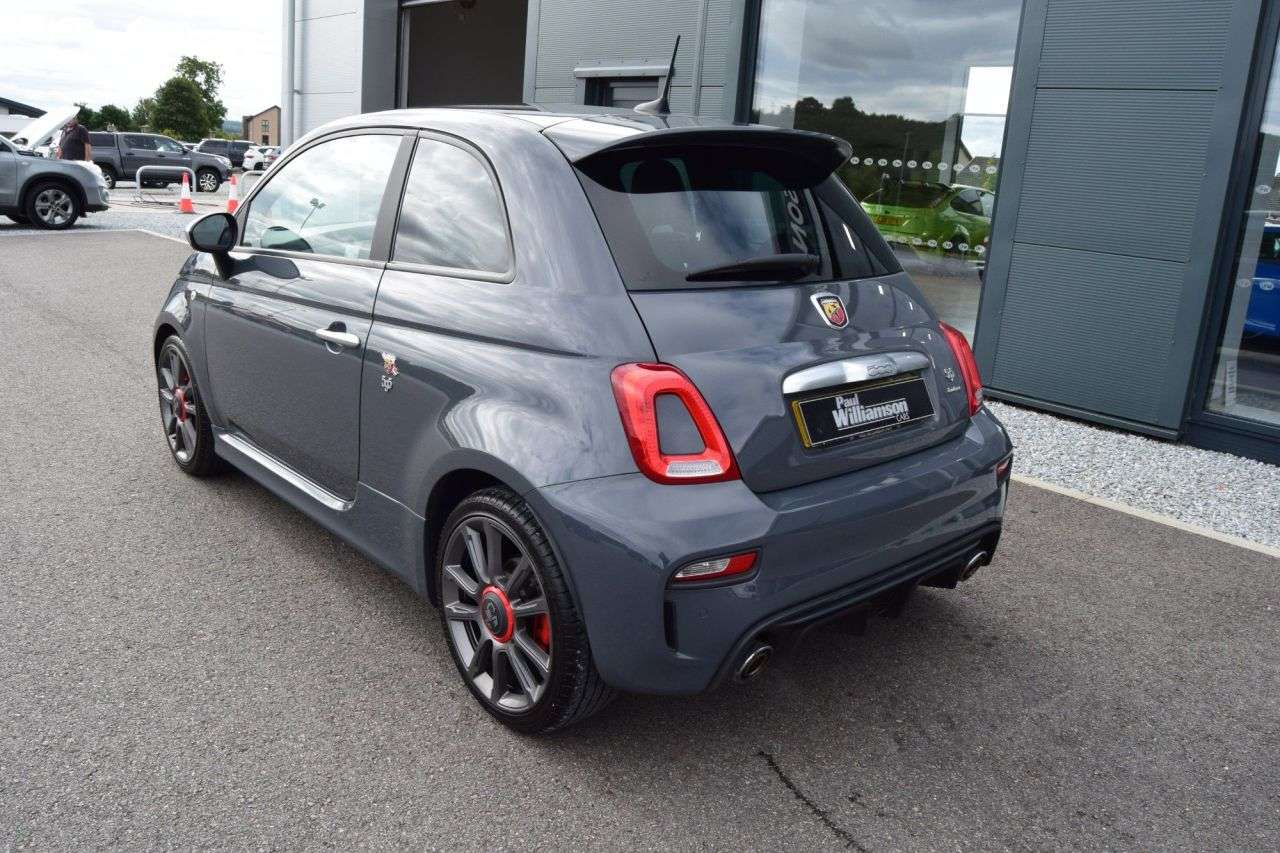 2021 ABARTH 595 2021 ABARTH 595