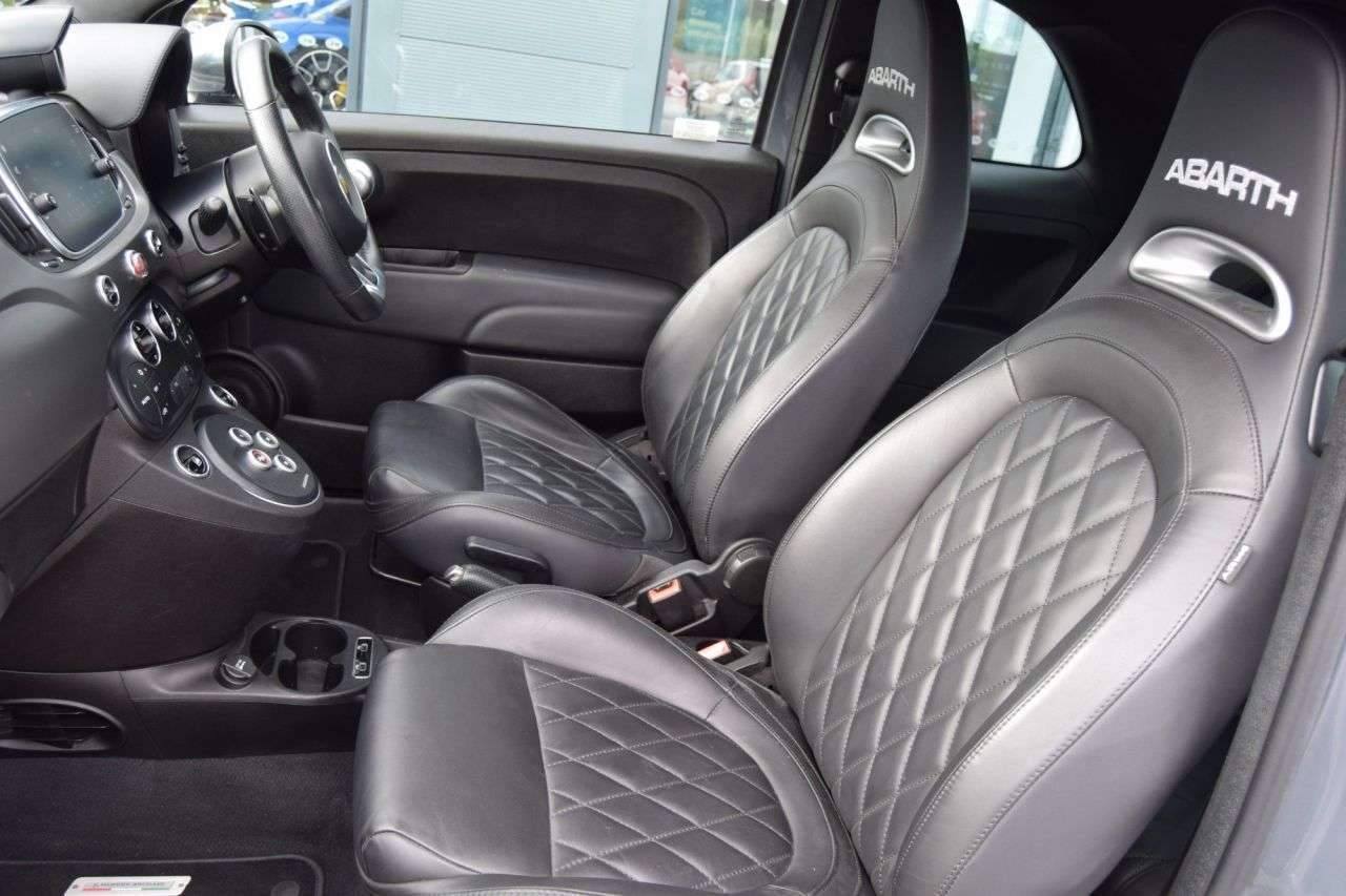2021 ABARTH 595 2021 ABARTH 595