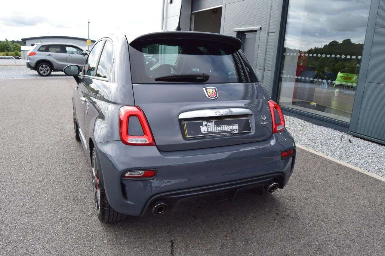 2021 ABARTH 595 2021 ABARTH 595