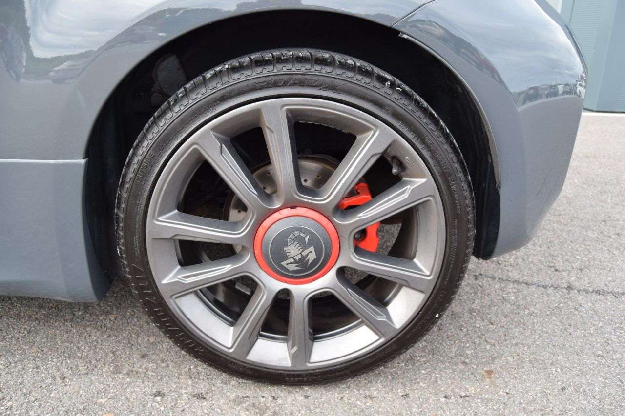 2021 ABARTH 595 2021 ABARTH 595