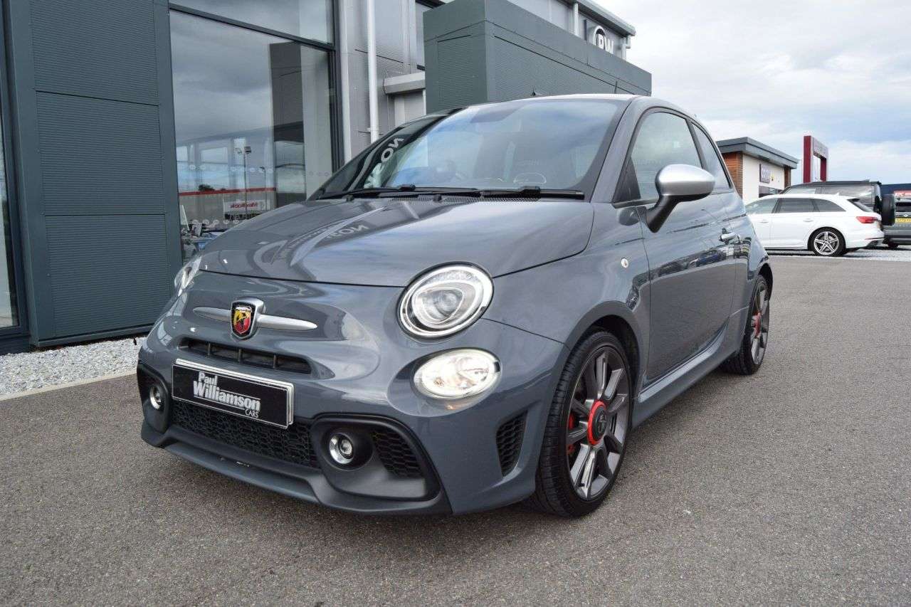 2021 ABARTH 595 2021 ABARTH 595