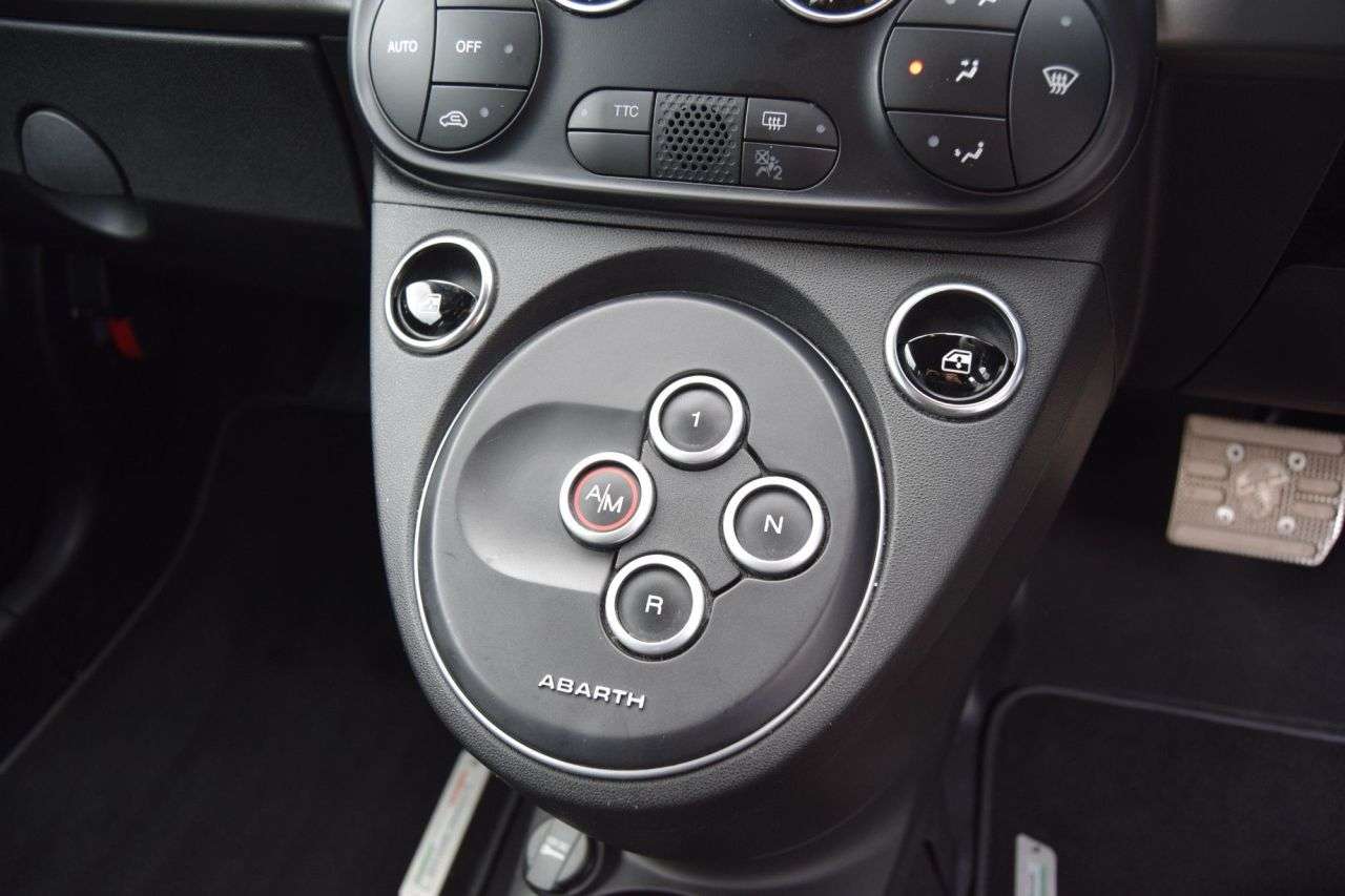 2021 ABARTH 595 2021 ABARTH 595