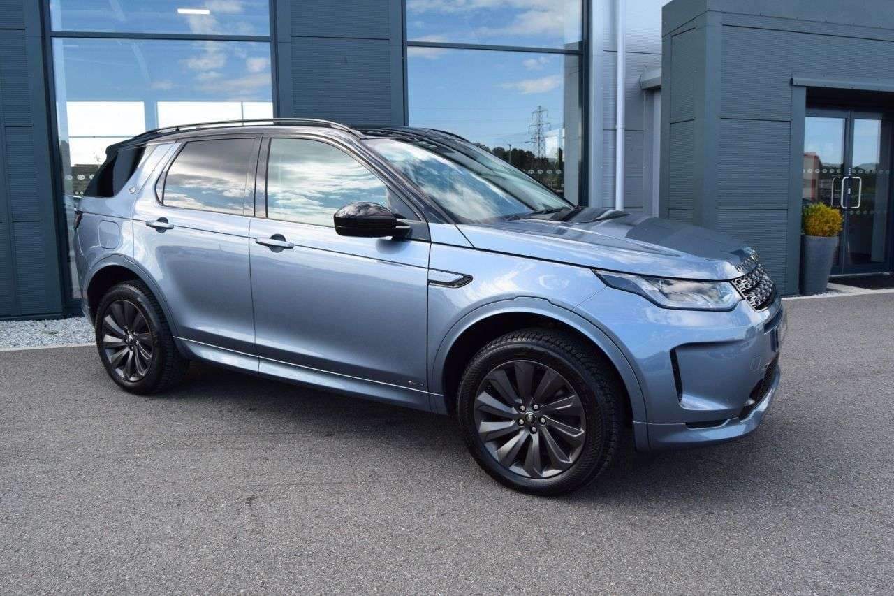 A 2019 LAND ROVER DISCOVERY SPORT 2.0 D240 MHEV R-Dynamic SE SUV 5dr Diesel Auto 4WD Euro 6 (s/s) (240 ps) A 2019 LAND ROVER DISCOVERY SPORT 2.0 D240 MHEV R-Dynamic SE SUV 5dr Diesel Auto 4WD Euro 6 (s/s) (240 ps)
