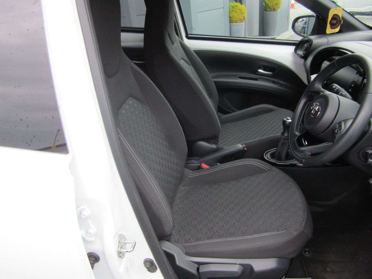 2023 TOYOTA AYGO X 2023 TOYOTA AYGO X