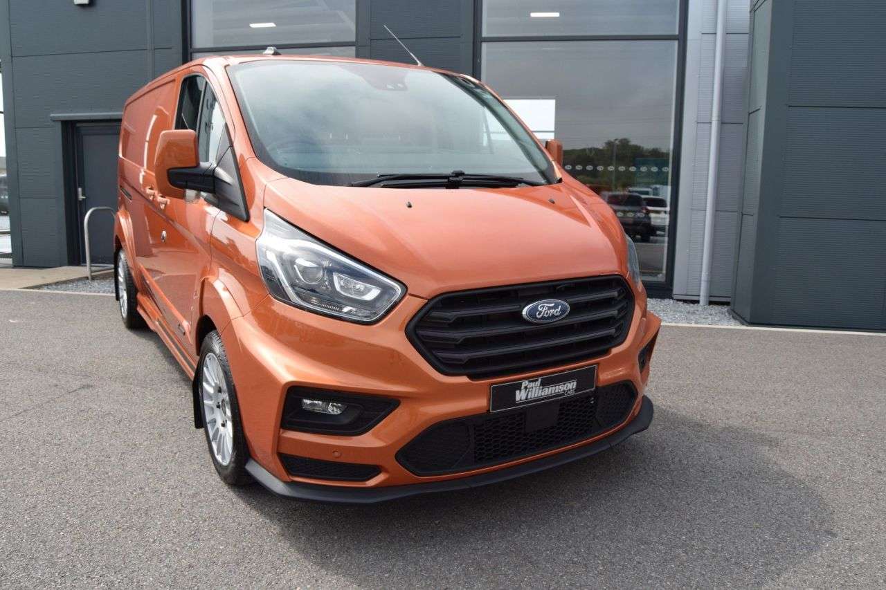 A 2022 FORD TRANSIT CUSTOM 2.0 320 EcoBlue MSRT Panel Van 5dr Diesel Auto L2 H1 Euro 6 (s/s) (185 ps) A 2022 FORD TRANSIT CUSTOM 2.0 320 EcoBlue MSRT Panel Van 5dr Diesel Auto L2 H1 Euro 6 (s/s) (185 ps)
