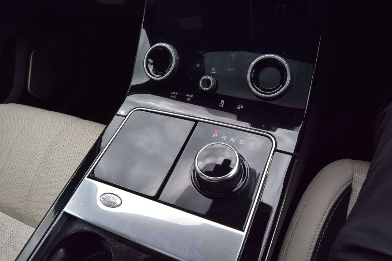 2019 LAND ROVER RANGE ROVER VELAR 2019 LAND ROVER RANGE ROVER VELAR