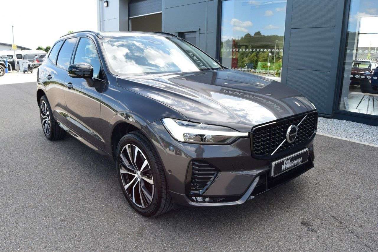 A 2022 VOLVO XC60 2.0 B4 MHEV Plus SUV 5dr Diesel Hybrid Auto AWD Euro 6 (s/s) (197 ps) A 2022 VOLVO XC60 2.0 B4 MHEV Plus SUV 5dr Diesel Hybrid Auto AWD Euro 6 (s/s) (197 ps)