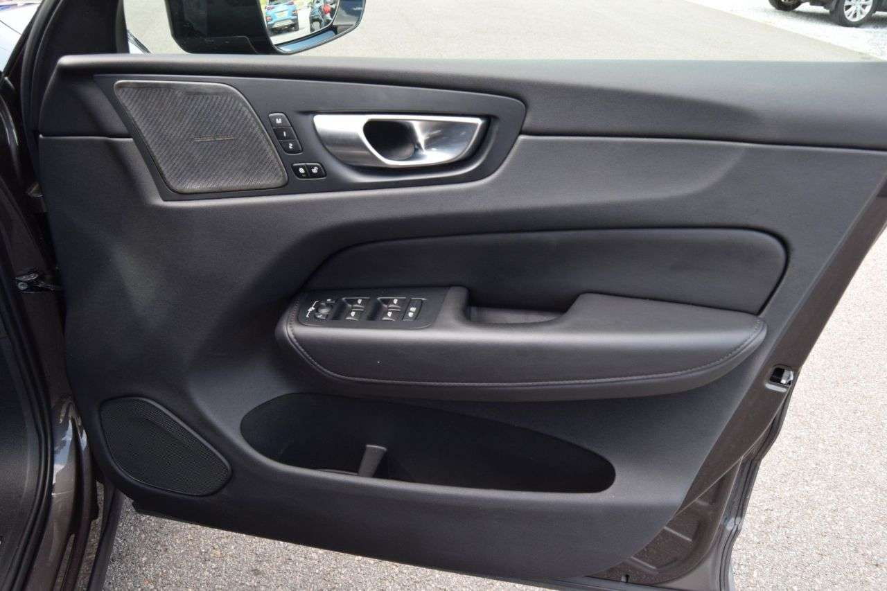 2022 VOLVO XC60 2022 VOLVO XC60
