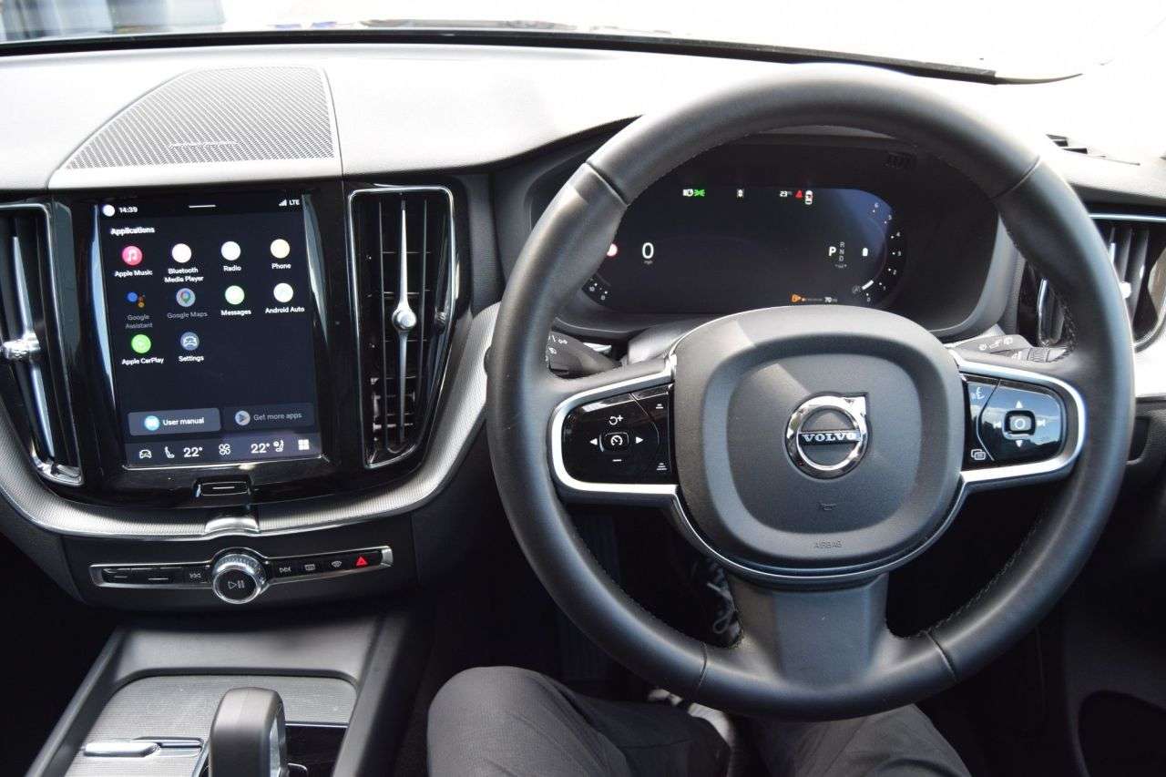2022 VOLVO XC60 2022 VOLVO XC60