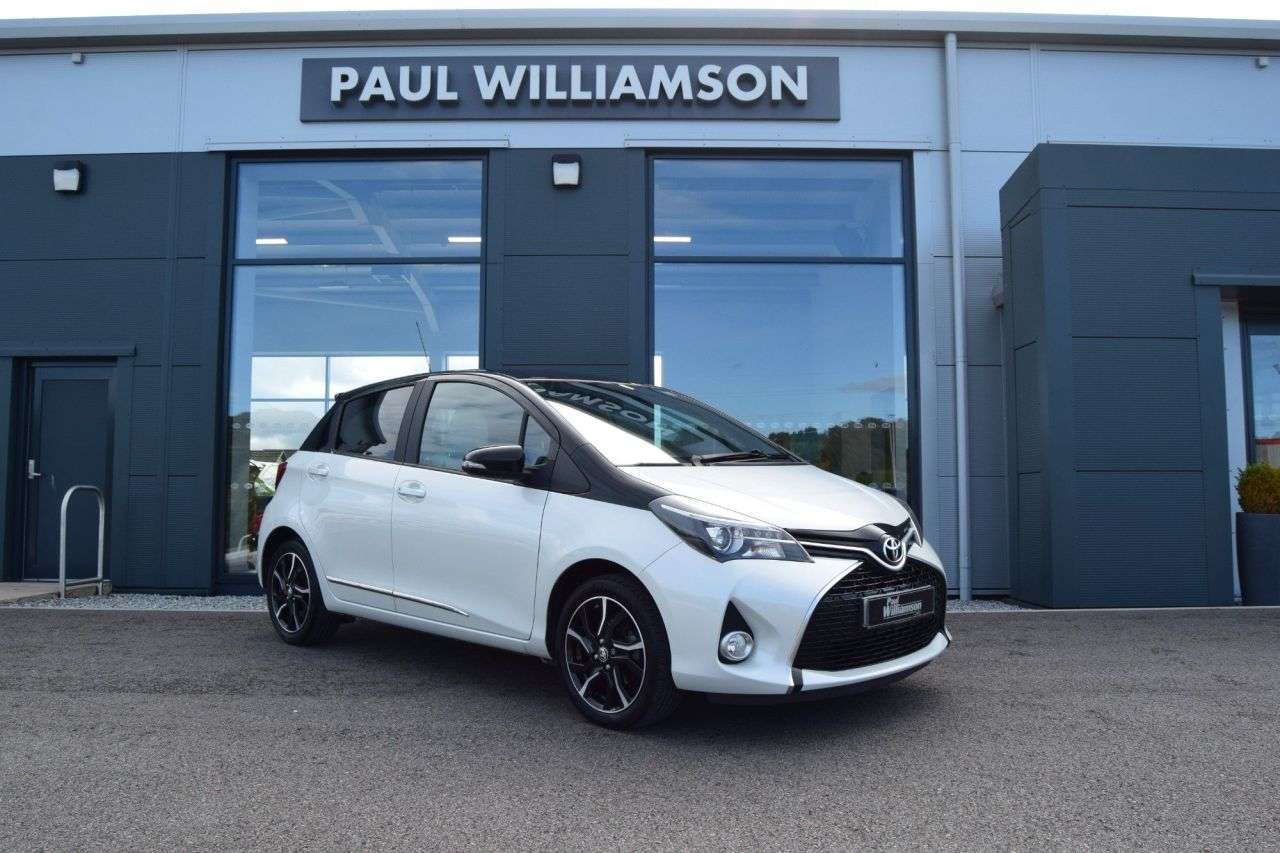 A 2016 TOYOTA YARIS 1.33 Dual VVT-i Design Hatchback 5dr Petrol Manual Euro 6 (99 ps) A 2016 TOYOTA YARIS 1.33 Dual VVT-i Design Hatchback 5dr Petrol Manual Euro 6 (99 ps)