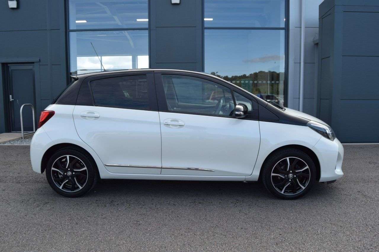 2016 TOYOTA YARIS 2016 TOYOTA YARIS