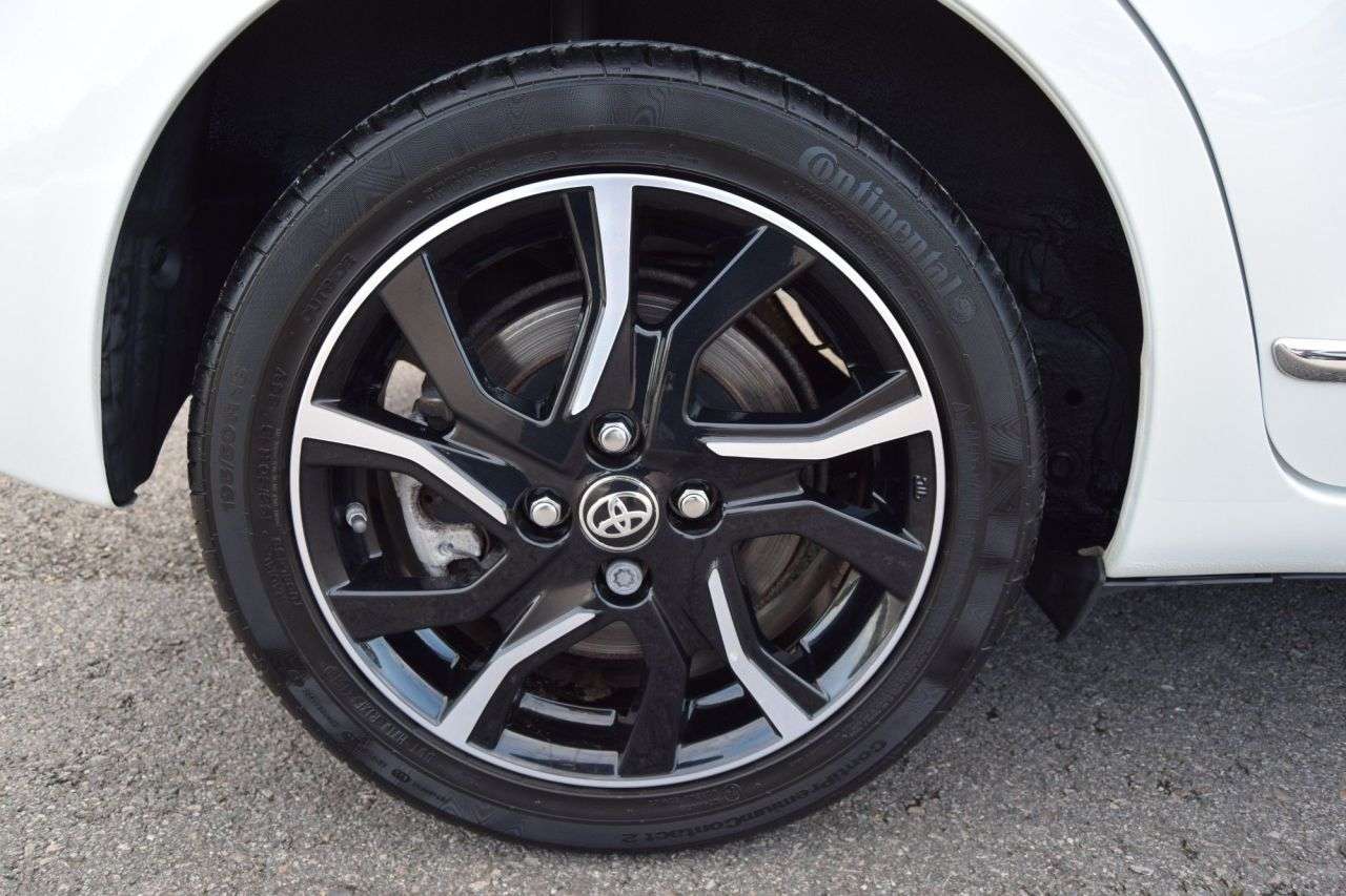 2016 TOYOTA YARIS 2016 TOYOTA YARIS