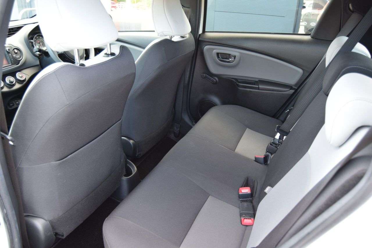 2016 TOYOTA YARIS 2016 TOYOTA YARIS