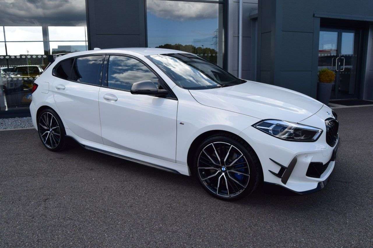 A 2023 BMW 1 SERIES 2.0 M135i Hatchback 5dr Petrol Auto xDrive Euro 6 (s/s) (306 ps) A 2023 BMW 1 SERIES 2.0 M135i Hatchback 5dr Petrol Auto xDrive Euro 6 (s/s) (306 ps)
