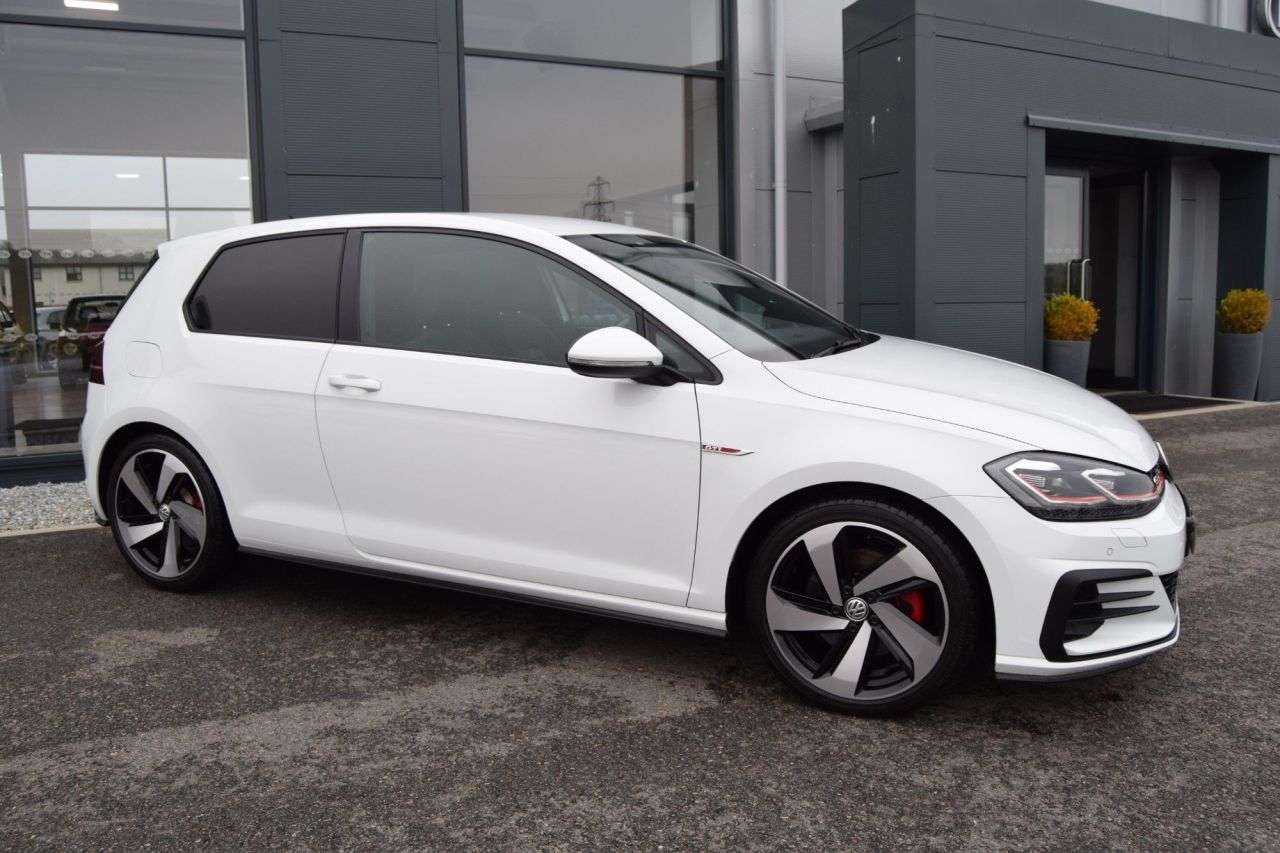 A 2017 VOLKSWAGEN GOLF 2.0 TSI BlueMotion Tech GTI Hatchback 3dr Petrol Manual Euro 6 (s/s) (230 p A 2017 VOLKSWAGEN GOLF 2.0 TSI BlueMotion Tech GTI Hatchback 3dr Petrol Manual Euro 6 (s/s) (230 p
