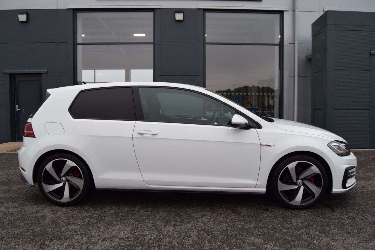 2017 VOLKSWAGEN GOLF 2017 VOLKSWAGEN GOLF