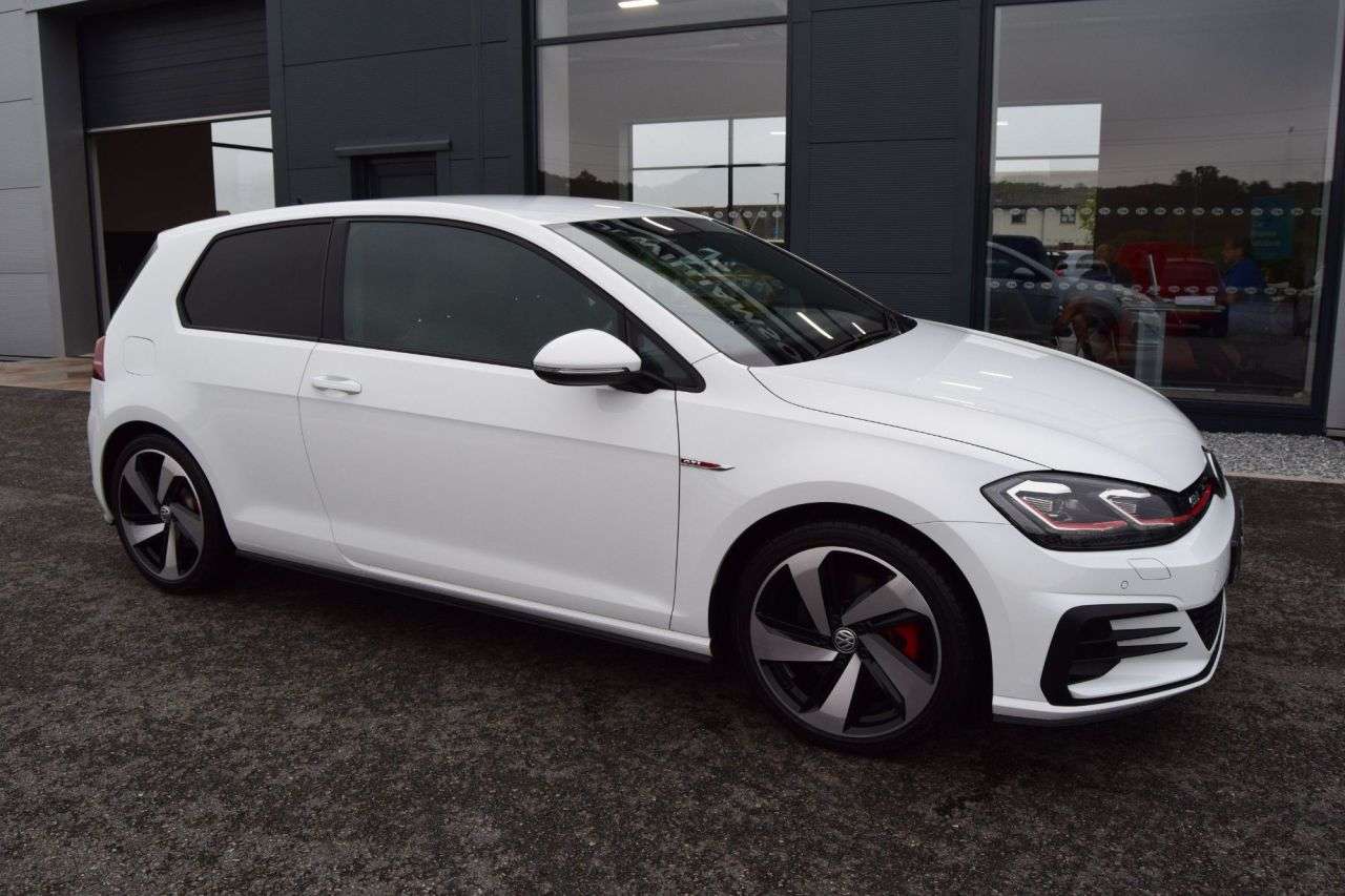 2017 VOLKSWAGEN GOLF 2017 VOLKSWAGEN GOLF