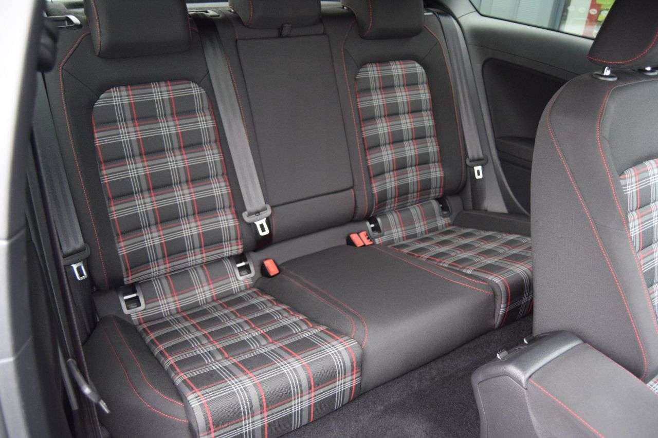 2017 VOLKSWAGEN GOLF 2017 VOLKSWAGEN GOLF