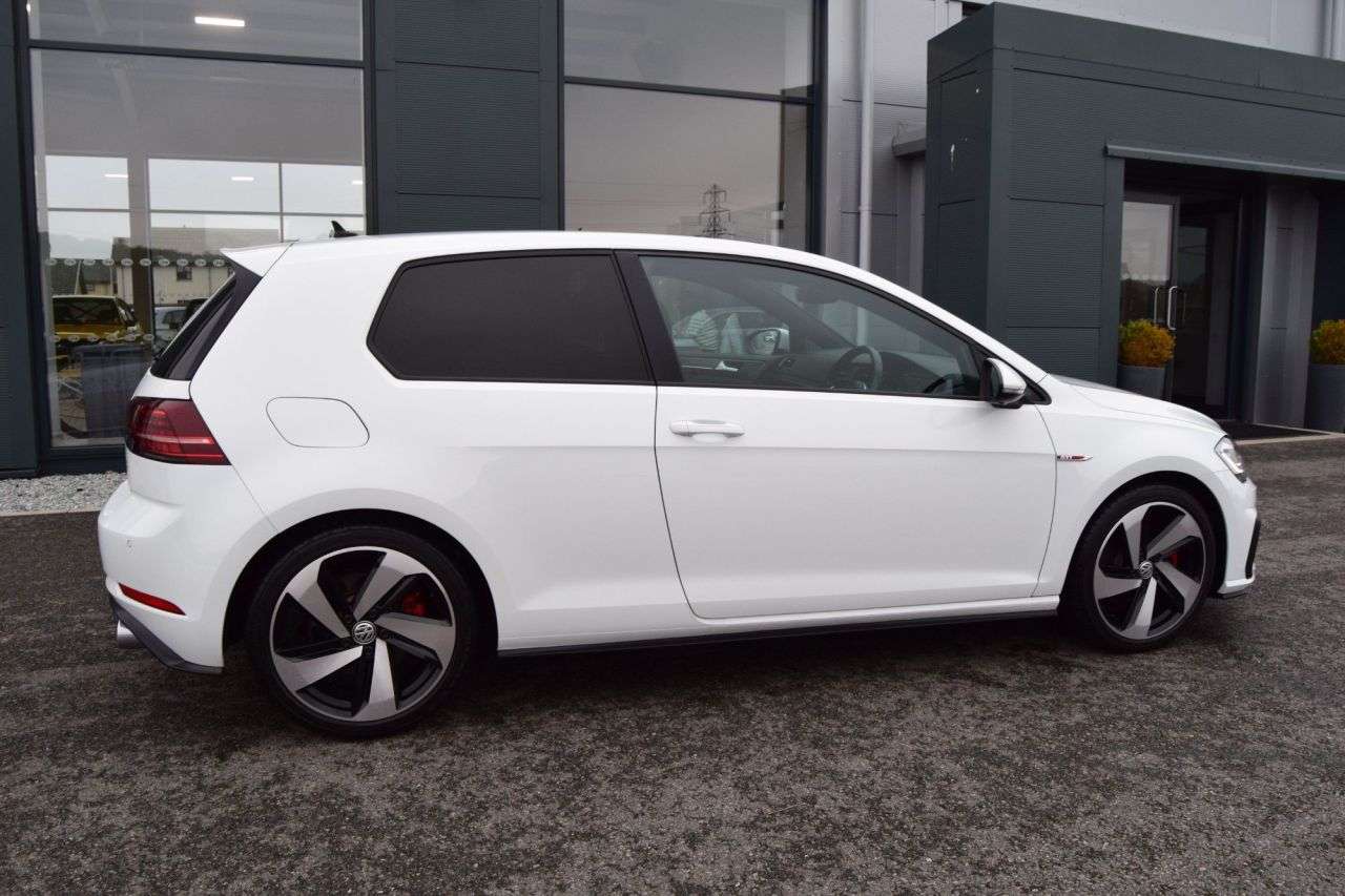 2017 VOLKSWAGEN GOLF 2017 VOLKSWAGEN GOLF