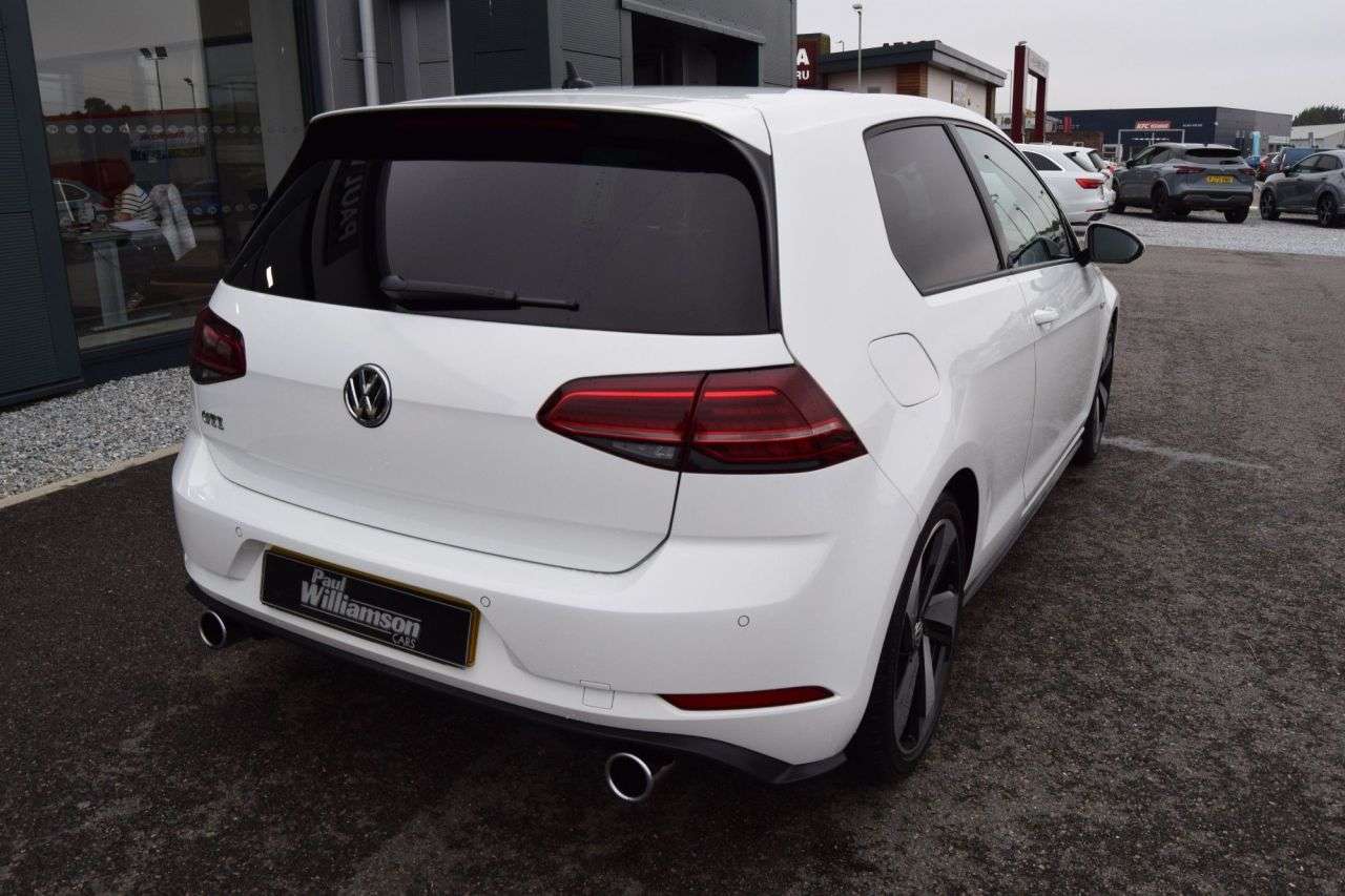 2017 VOLKSWAGEN GOLF 2017 VOLKSWAGEN GOLF