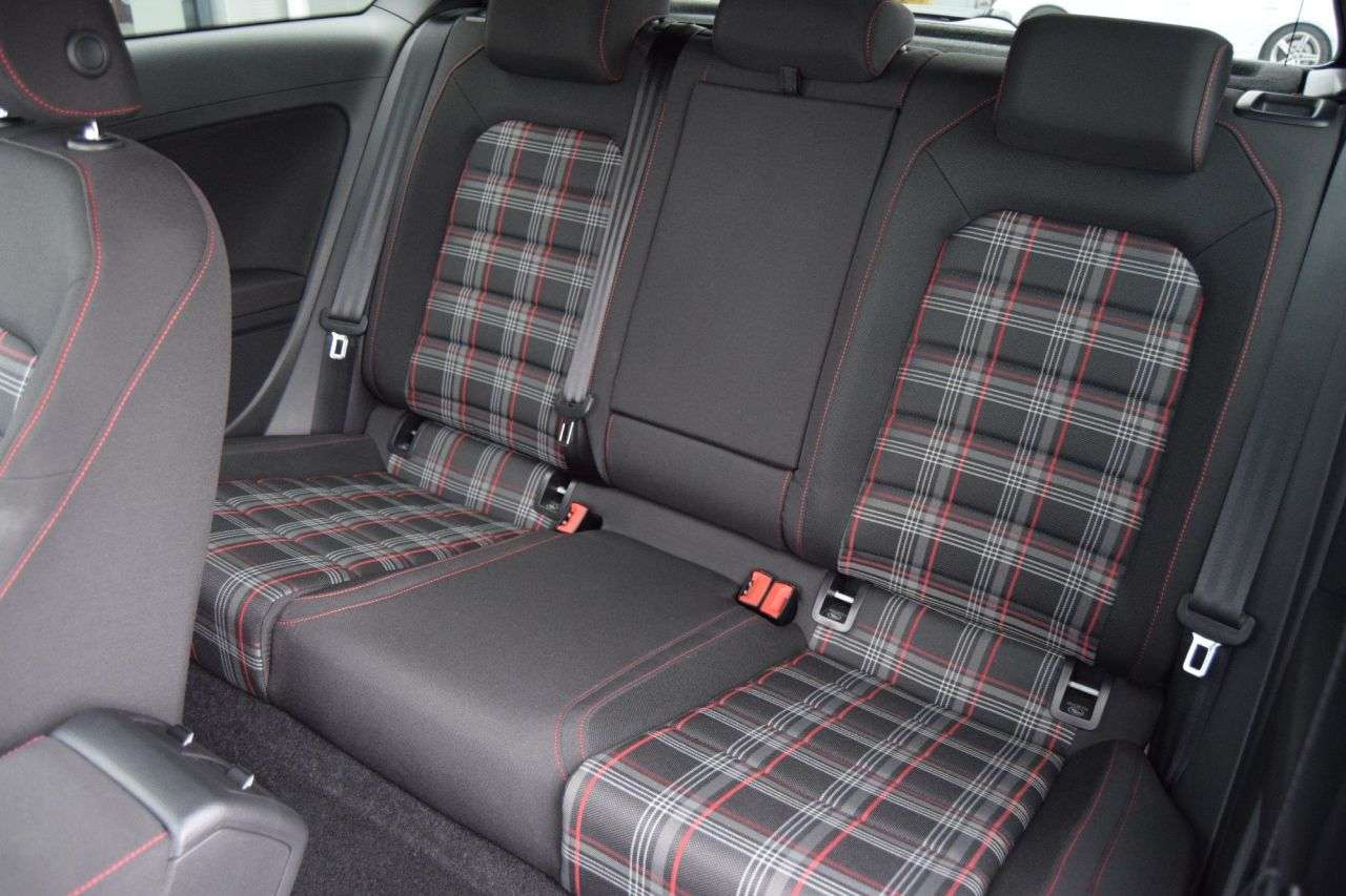 2017 VOLKSWAGEN GOLF 2017 VOLKSWAGEN GOLF
