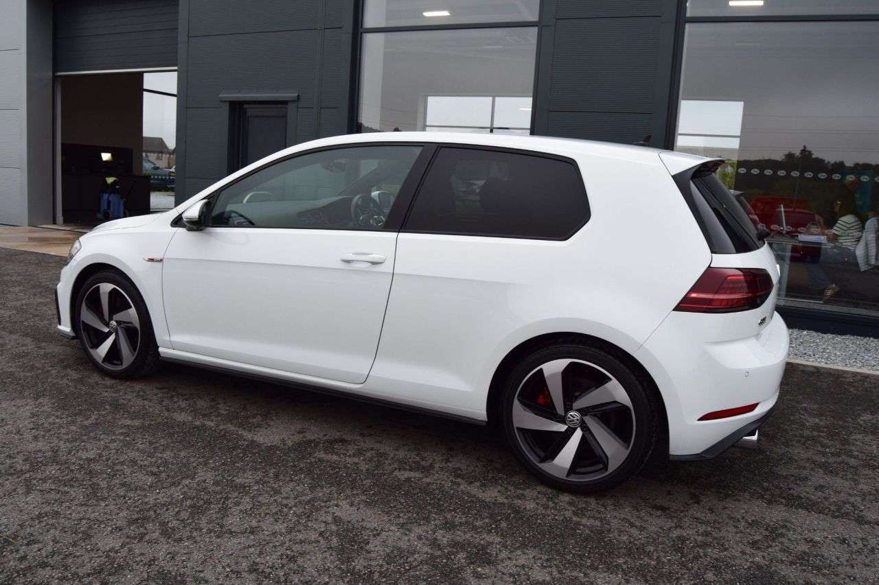 2017 VOLKSWAGEN GOLF 2017 VOLKSWAGEN GOLF