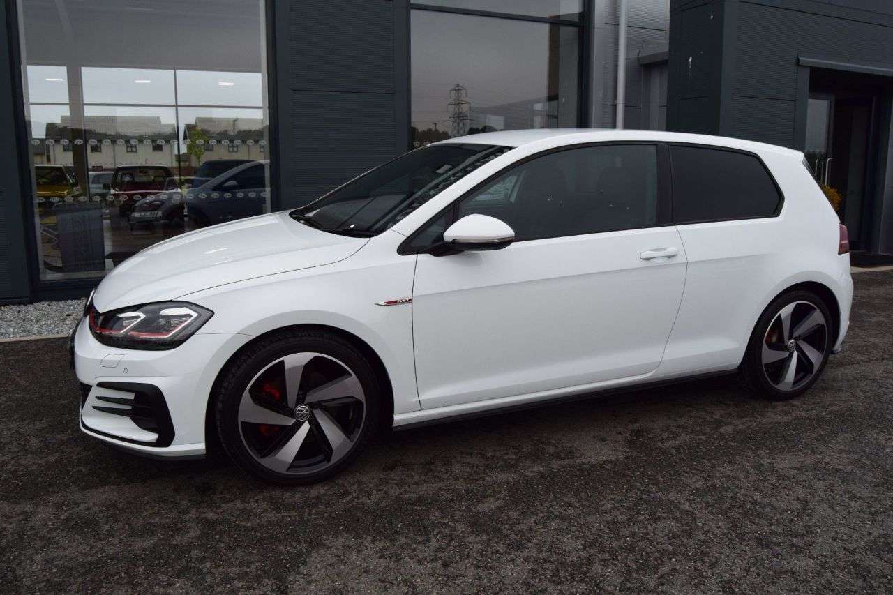 2017 VOLKSWAGEN GOLF 2017 VOLKSWAGEN GOLF