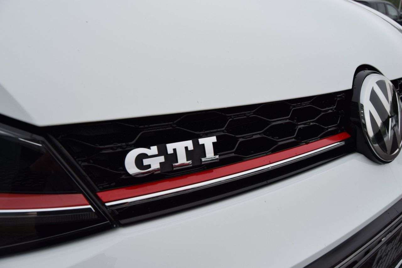 2017 VOLKSWAGEN GOLF 2017 VOLKSWAGEN GOLF