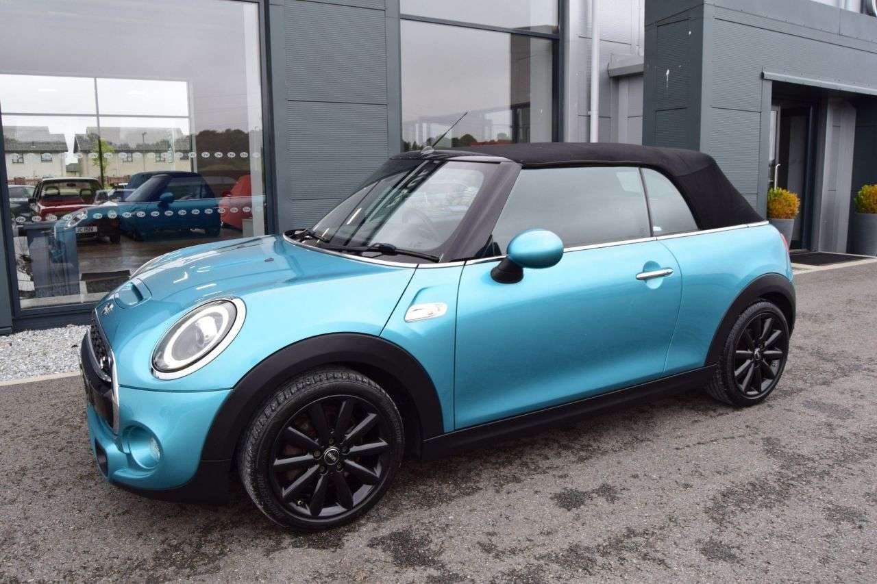 2018 MINI CONVERTIBLE 2018 MINI CONVERTIBLE
