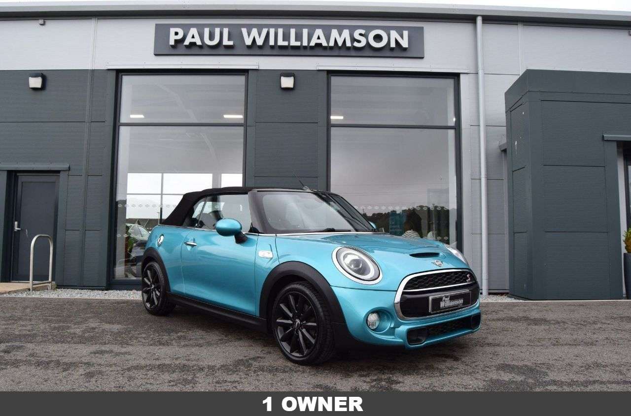 A 2018 MINI CONVERTIBLE 2.0 Cooper S Convertible 2dr Petrol Manual Euro 6 (s/s) (192 ps) A 2018 MINI CONVERTIBLE 2.0 Cooper S Convertible 2dr Petrol Manual Euro 6 (s/s) (192 ps)