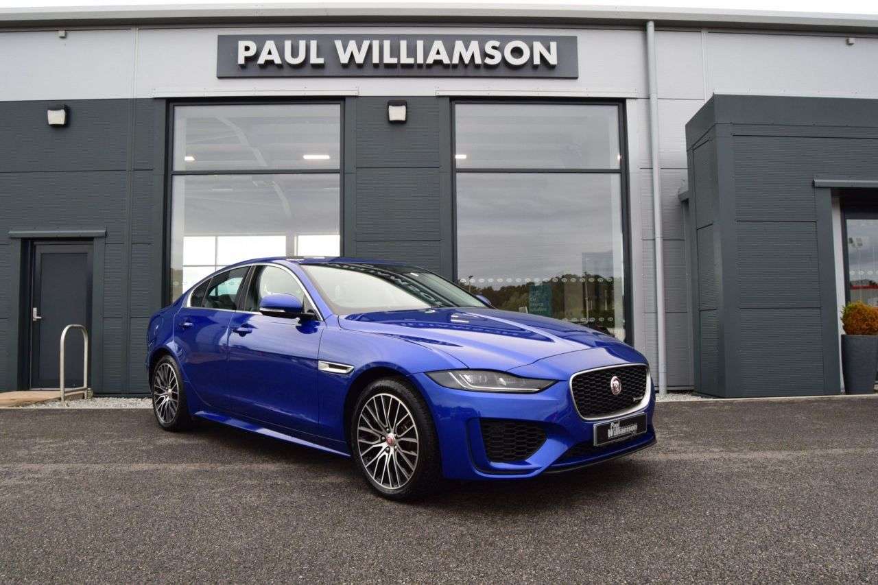 A 2019 JAGUAR XE R-DYNAMIC S A 2019 JAGUAR XE R-DYNAMIC S