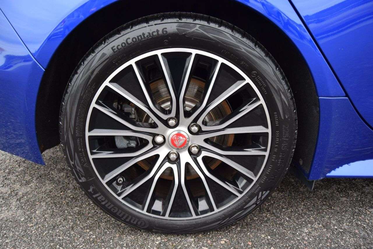 2019 JAGUAR XE 2019 JAGUAR XE