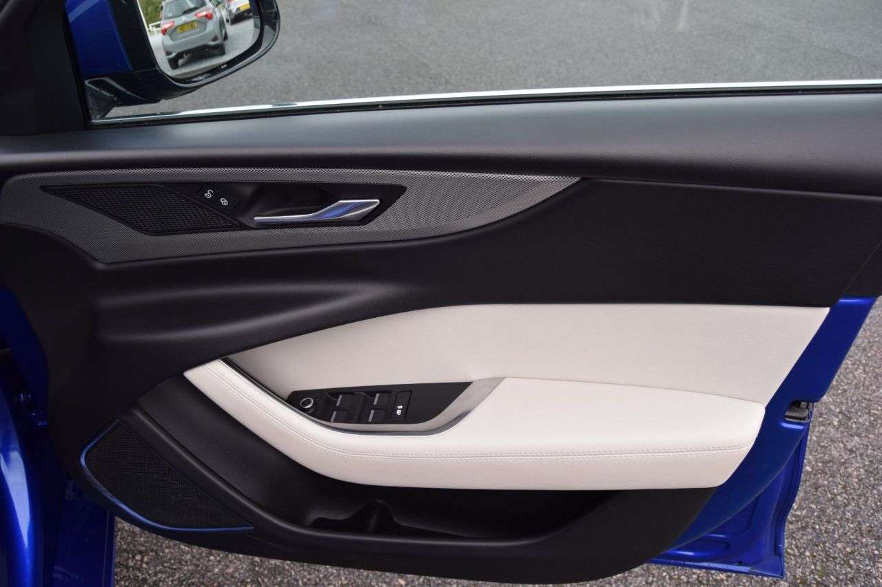 2019 JAGUAR XE 2019 JAGUAR XE