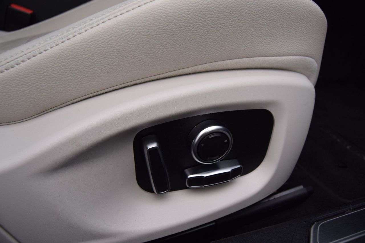 2019 JAGUAR XE 2019 JAGUAR XE