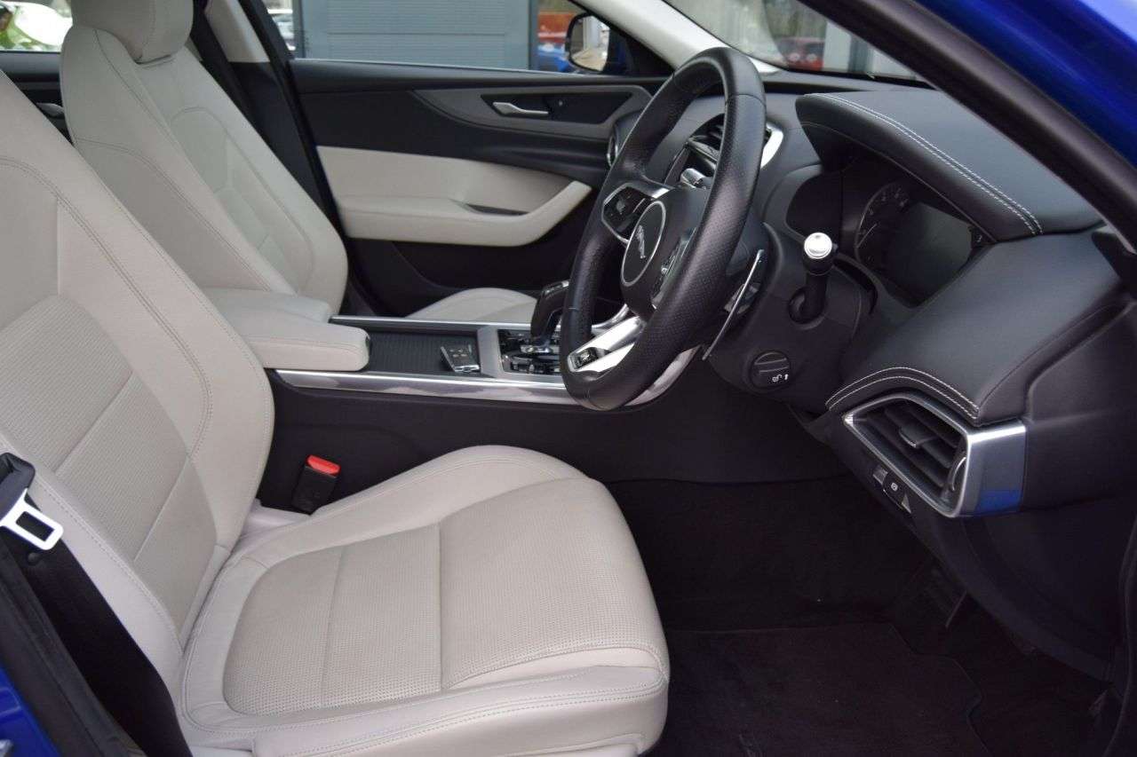 2019 JAGUAR XE 2019 JAGUAR XE