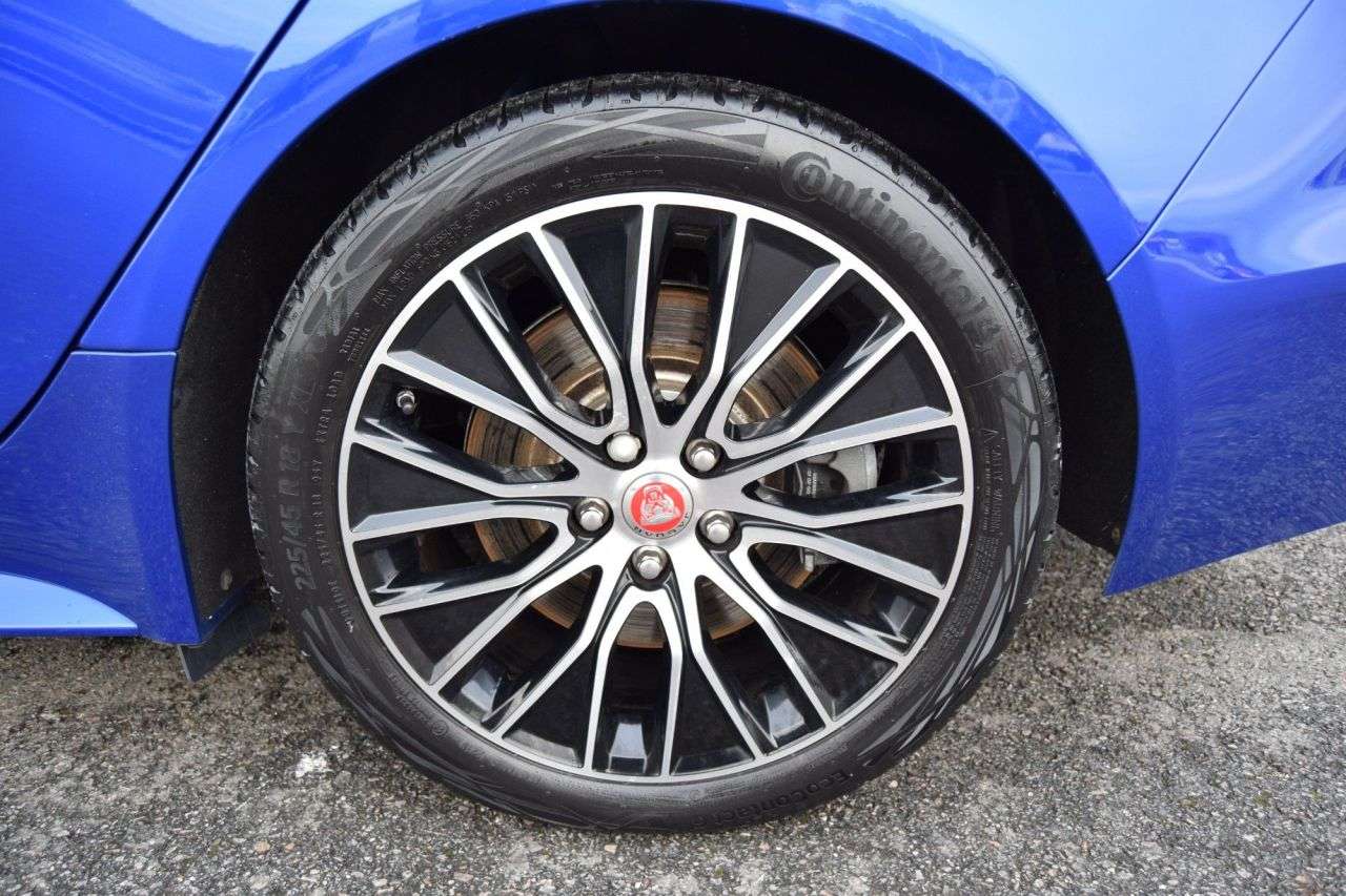 2019 JAGUAR XE 2019 JAGUAR XE