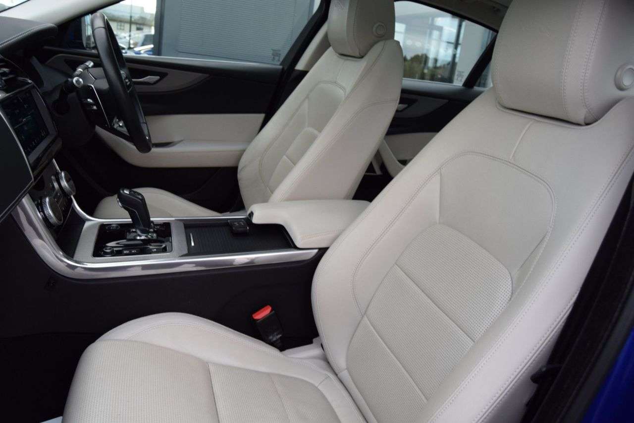 2019 JAGUAR XE 2019 JAGUAR XE